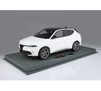 1:18 BBR Alfa Romeo Tonale Tributo Plug-In Bianco Alfa +Showcase BBRC1858C-VET
