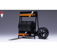 1/18 IXO CAVALLETTO SUPPORTO 4X PNEUMATICI AUDI RS3 - METAL RACK WITH 4X TYRES