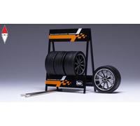 1/18 IXO CAVALLETTO SUPPORTO 4X PNEUMATICI AUDI RS3 - METAL RACK WITH 4X TYRES