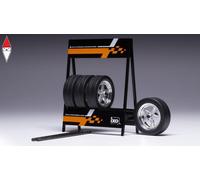 ixo Modellismo auto statico Set 4 ruote Penta Chrome Scala 1:18 con cavalletto