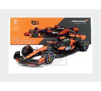 Bburago 1:24 2024 Race McLaren MCL38 con Casco, Norris #4