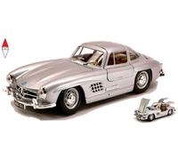 Modello in scala 1:24 Mercedes Benz 300SL argento di Bburago