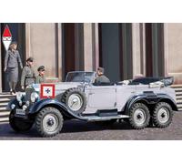 G4 1939 Production, German Car With Passengers 4 Figures 1:35 Plastic Model Kit