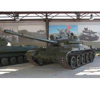 ZVEZDA 1/35 SOVIET MAIN BATTLE TANK T-62