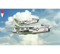 Italeri A-7E Corsair Ii Kit '1:72 IT1411 Modellino