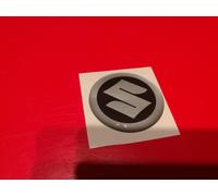 1 Adesivo Resinato Sticker 3D SUZUKI 120 mm Nero Silver