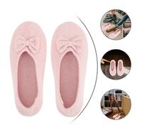 1 paio di scarpe antissche per le pantofole della camera da letto in casa per