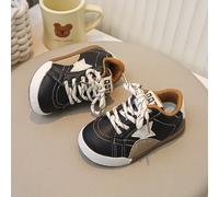 1 Paio di scarpe sportive per bambini, con blocchi di colore classici nero e bianco, toppe a stella 3D, stile americano retrò, versatili alla moda. Materiale in finta pelle resistente selezionato, tex