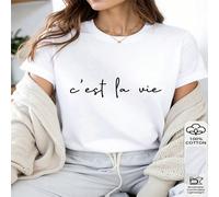 1 pezzo, 100% cotone, maglietta casual da donna con la citazione francese "C'est La Vie", che presenta la classica espressione francese "C'est La Vie" in uno stile di scrittura delicato e fluido, idea