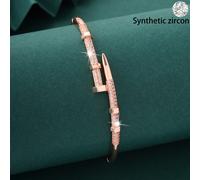 1 pezzo Bracciale elegante con rivetti, bracciale in rame con zirconi micro-intarsiati, bracciale a fascia di design di alta gamma, adatto come regalo per le vacanze Lega di rame