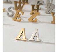 1 pezzo Broche di acciaio inossidabile elegante e semplice per le donne in stile Lady con lettere maiuscole dellalfabeto, gioielli estivi, accessorio personale adatto come regalo per amici, compagne d