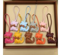 1 pezzo Ciondolo elegante a forma di gatto - Portachiavi e pendente per borsa in pelle PU con fiocco marrone, decorazioni carine a forma di gattino per donne e ragazze - Regalo perfetto per San Valent