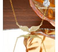 1 pezzo Collana con ciondolo a forma di ali d'angelo placcato oro con zirconi, catena delicata e di lusso per la clavicola, versatile per l'uso quotidiano Lega di rame