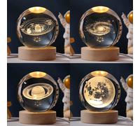 1 Pezzo Sfera di cristallo con incisione laser 3D a tema cosmico (diametro 2,36 pollici), incisa con Saturno, pianeti, luna, sistema solare, Babbo Natale/pupazzo di neve, con luce a LED e base in legn