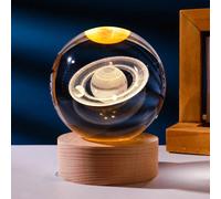 1 pezzo Sfera di cristallo con incisione laser 3D a tema cosmico (diametro 2,36 pollici), incisa con Saturno, pianeti, la luna e il sistema solare. Combinata con la base in legno della luce LED, è ada