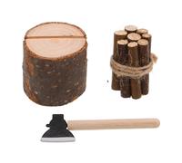 1 set di accette in miniatura, catasta di legna da ardere, ceppo d'albero,