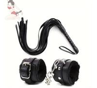 1 set di polsini regolabili in pelle PU foderati di peluche nero e frusta con nappe in tinta unita, polsini e frusta per giochi di ruolo