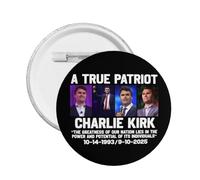 1 spilla commemorativa "Un vero patriota Charlie Kirk" con spilla rotonda e bottone commemorativo "Charlie Kirk", decorazione per petto.