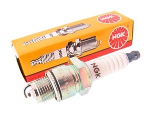 1 x 4511 BP6HS NGK SPARK SPINA