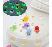 10 pezzi Accessori per zoccoli fluorescenti, accessori decorativi 3D a forma di tartaruga rimovibili e carini, luminosi dopo aver assorbito la luce, pulsanti decorativi fluorescenti per scarpe da spia