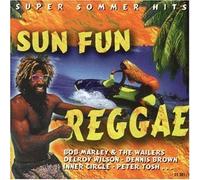 16 Hits für gute Laune dank beschwingter Reggae Rhythmen, wo jeder einfach gut drauf kommt (CD) Jphn Holt / Being With You / Eric Donaldson / Cherry Oh Baby / Delroy Wilson / This Old Heart Mine / Peter Metro & Yelloman / The Girl Is Mine / Toots & The Maytals / 54 46 Was My Number u.a.