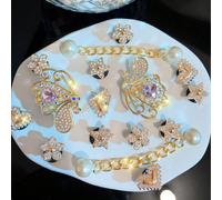 16 pezzi Set di decorazioni per scarpe con catena di perle ABS rimovibile, farfalla grande colorata con strass, stella, cuore, girasole e coccodrillo, charm per scarpe, adatto per zoccoli, sandali, pa