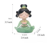 1pcs Carino Ragazze Mini Ornamento Ufficio Buon Luck Desktop Decorazione Piccolo