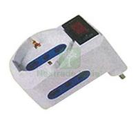 1PZ ADATTATORE TRIPLO 2 BIPASSO + 1 SCHUKO CON INTERRUTTORE E PROTEZIONE SPINA :