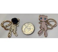 1X POKEMON NINTENDO UFFICIALMENTE LICENZIATO 1" PIN COLLEZIONABILE MYTHICAL MEW