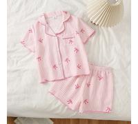 2 pezzi di pigiama estivo dolce per bambine e ragazze con motivo a righe rosa e bianco e grafica con fiocco carino. Questa biancheria da notte casual include una maglietta a maniche corte con bottoni
