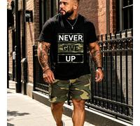 2 pezzi Set di maglietta a maniche corte e pantaloncini da uomo taglie forti, nero puro con stampa mimetica e scritta ispirazionale "NEVER GIVE UP", stile sportivo estivo 1XL,2XL,3XL,4XL,5XL,6XLTessut