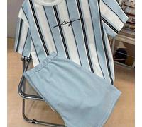 2 pezzi/Set Maglietta a maniche corte con grafica del re a righe e pantaloncini casual per ragazzi pre-adolescenti, adatto per l'estate, per la fotografia di strada, l'uso quotidiano, le uscite, la ca