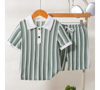 2 pezzi Set polo e pantaloni in tessuto strutturato per ragazzo giovane. Il colletto polo con bordo a contrasto aggiunge un aspetto a strati, realizzato con lavorazione raffinata, nuovo design in stil