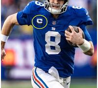 2022 NEW YORK GIANTS Daniel Jones QB 3-⭐⭐⭐-Star Adesivo Blu Capitano C-Patch