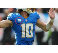 2023 LA Chargers Justin Herbert QB 3-⭐⭐⭐-Star Adesivo Cielo Blu Capitano C-PATCH