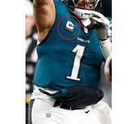 2025 Philadelphia Eagles Jalen Hurts 4-⭐⭐⭐⭐Stella Capitano Nero Stick-On C-Patch