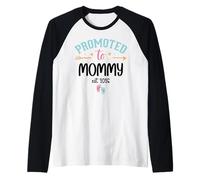 2026 Promoted to Mommy EST 2026 Mom First Time Mother to Be Maglia con Maniche Raglan