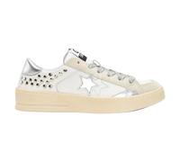 2STAR - Sneakers bianche in pelle con stelle borchie - - Shoes - Donna - Bianco - 39 EU