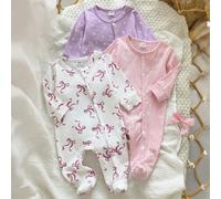 3 pezzi pigiama tutina con piedi per neonate, collo a giro, maniche lunghe, realizzato in morbido e liscio tessuto a maglia leggero, con stampe di cuori e fiocchi rosa, viola e bianchi, per un uso quo