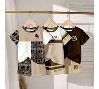 3 Set, 1 Set Casuale Colore Casuale Kaki a Quadri e Righe Colorblock Kaki Bambino Moda Classica Lettera Cavaliere MILANO, ITALIA Stampa Girocollo Maniche Corte T-Shirt e Pantaloncini Set 6-9M,9-12M,12