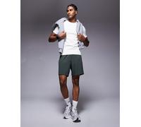4505 - Icon - Pantaloncini da allenamento da 18 cm in tessuto ad asciugatura rapida color kaki scuro con tasche con zip-Verde S