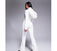 4505 Petite - Ski - Tuta da sci bianca con pantaloni slim a zampa, cintura e cappuccio in pelliccia sintetica-Bianco 46