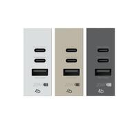 4box - USB PD 20W CCA per Vimar Linea. Dotata di due connettori di tipo C e uno di tipo A su un modulo singolo. 3 cover incluse. Permette il caricamento senza l’uso degli alimentatori