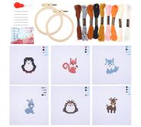 6 Pezzi Punto Croce Kit da Ricamare,Include 6 Schemi Prestampati a Punto Croce,2 Cerchi da Ricamo,9 Rotoli Di Filo da Ricamo,7 Strumenti da Ricamo E Istruzioni, Kit Punto Croce Bambini per Portachiavi