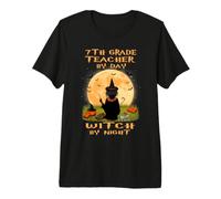 7th Grade Teacher By Day Witch By Night Halloween Costume Maglietta Premium
