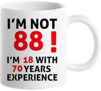 88° compleanno per uomo, divertente tazza da caffè per 88 anni, tazze per l'88° compleanno del 1933 per lui, papà, zio, marito, fratello, nonno, amico, tazza da tè da 11 once. Ho 88 anni