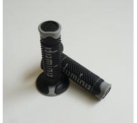 A260 COPPIA MANOPOLE DOMINO BICOLORE NERO-GRIGIO UNIVERSALI PIAGGIO Zip 50