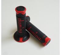 A260 COPPIA MANOPOLE DOMINO BICOLORE NERO-ROSSO UNIVERSALI PIAGGIO Zip 50