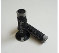A260 COPPIA MANOPOLE DOMINO NERO-GRIGIO UNIVERSALI KYMCO Vivio 125