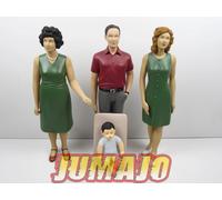 AB4 lot 4 FIGURINES PVC diorama 1/8 eaglemoss dacia 1300 : 1 Homme + 2 femmes +